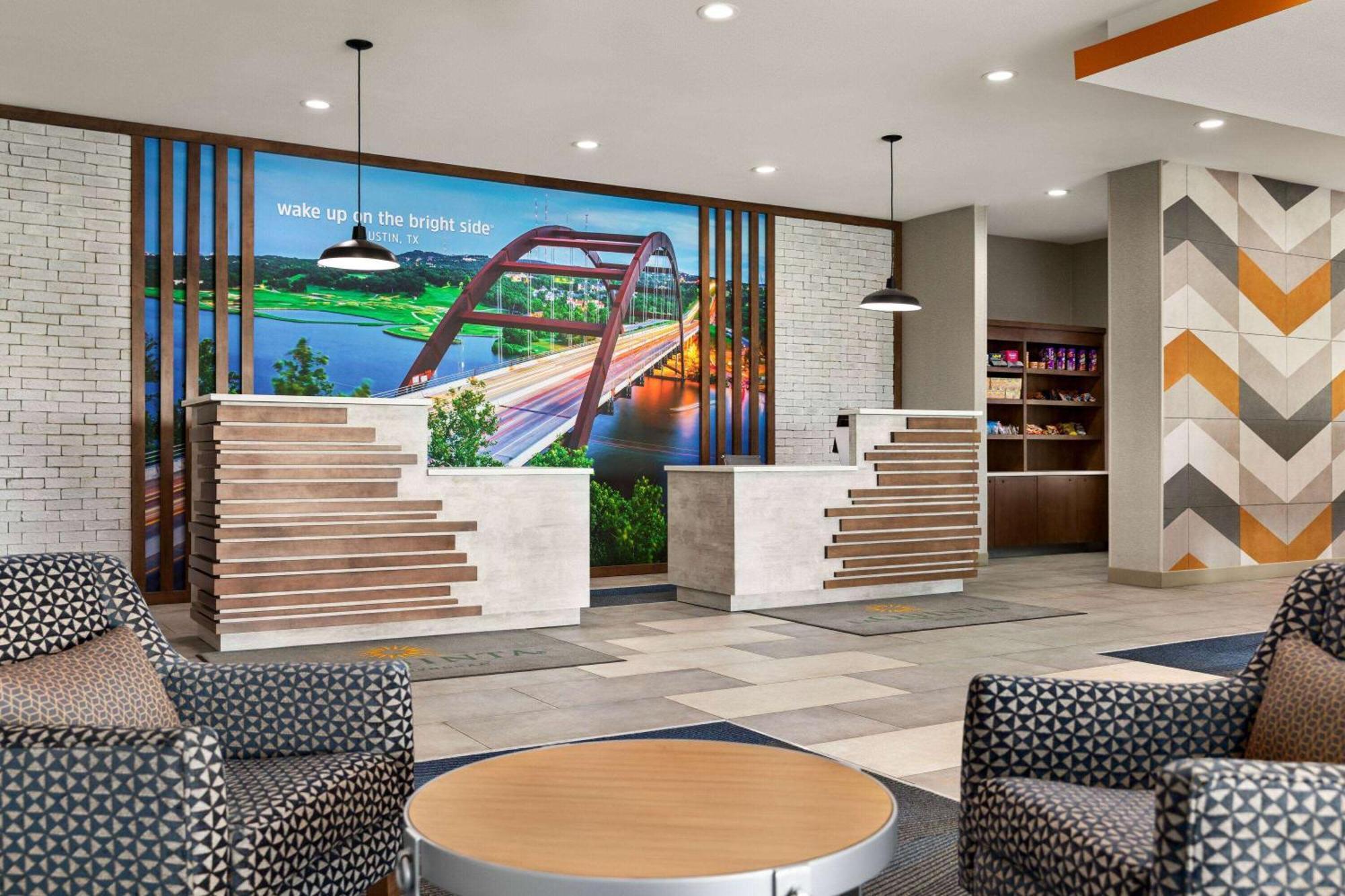 La Quinta Inn & Suites By Wyndham Austin South Bagian luar foto